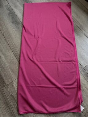 Bright Fuchsia Cooling Beach/Athletic Towel